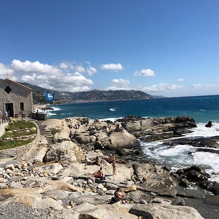 Appartamento Arte E Mare Bordighera Eksteriør bilde