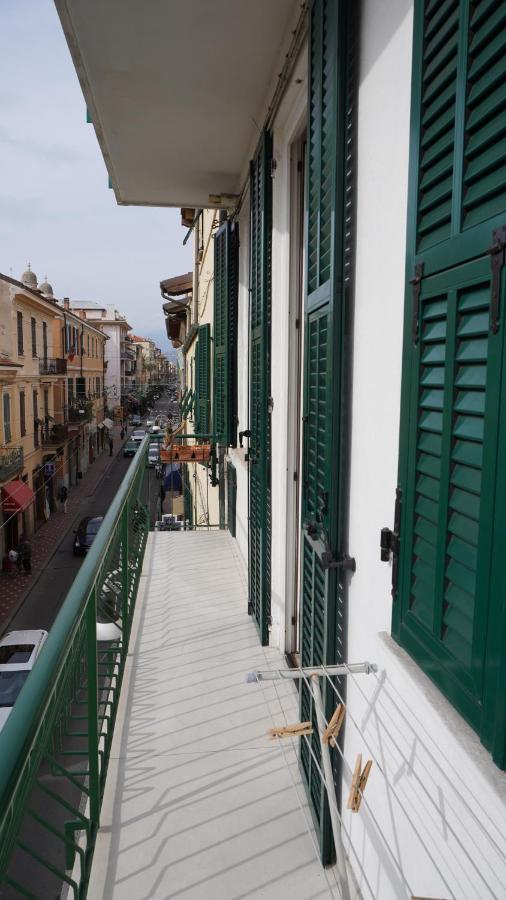 Appartamento Arte E Mare Bordighera Eksteriør bilde
