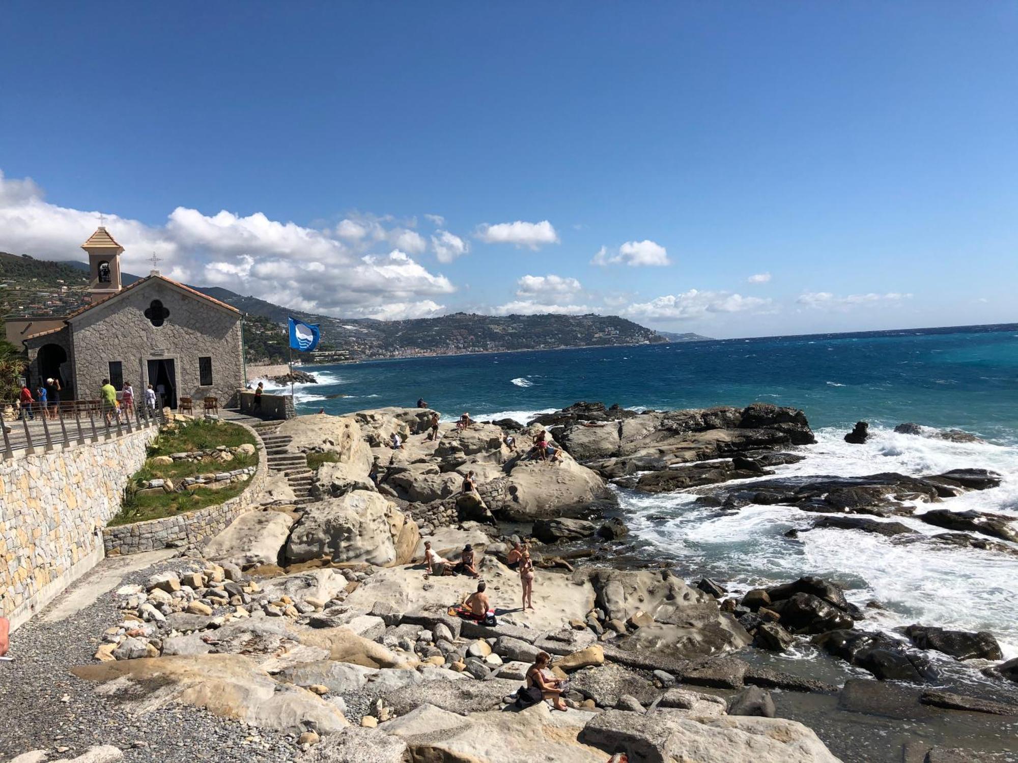 Appartamento Arte E Mare Bordighera Eksteriør bilde